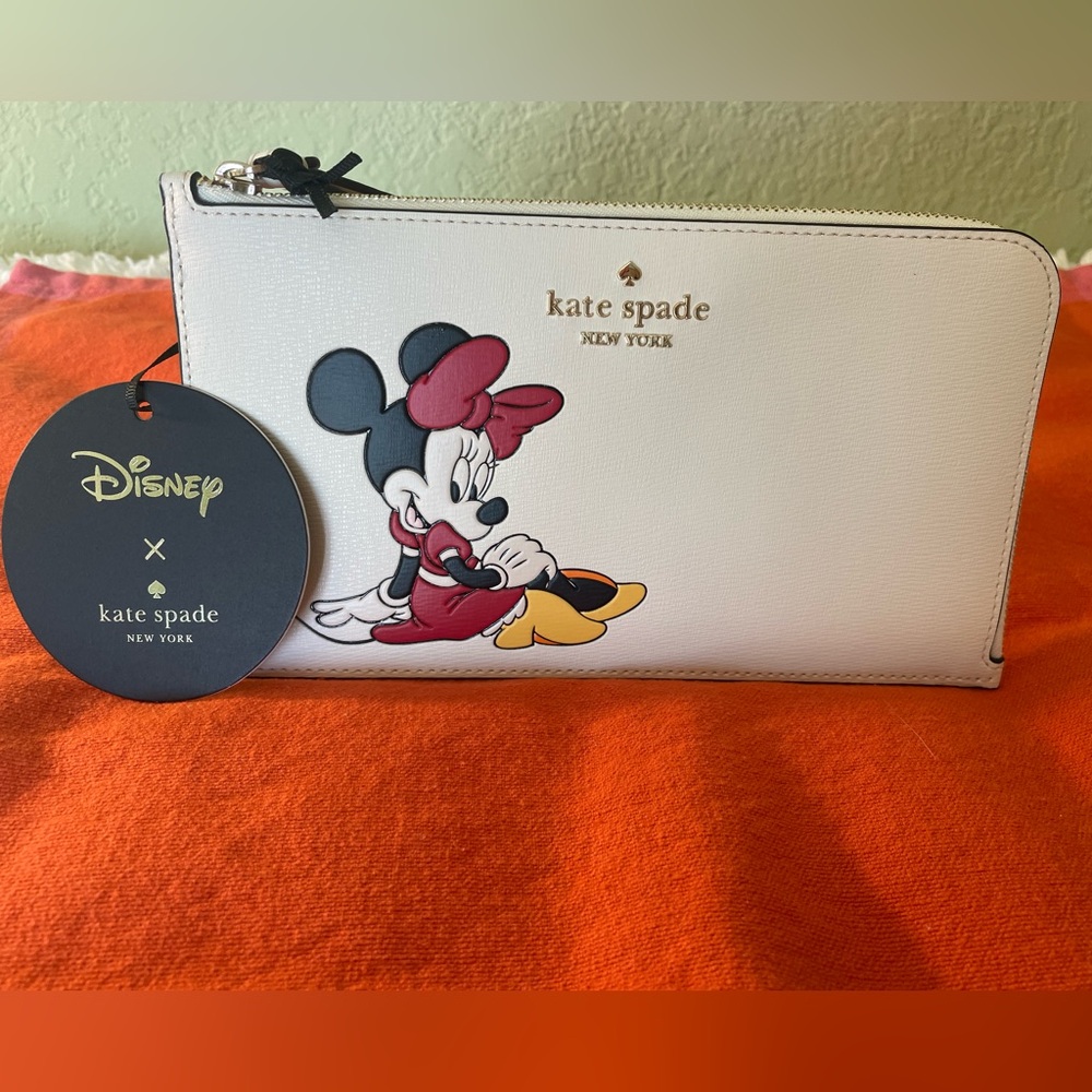 Kate Spade Disney X  Minnie Medium Ziip Wristlet. NWT  Disney Fans!!! - Picture 2 of 11